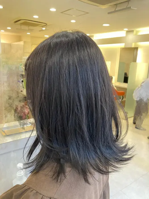 Summer Wave ブルベ夏 ウェーブタイプ ダークトーンのブルーグレージュ 暗 Grace Avenue所属 パーソナルカラー 骨格診断田畑のヘアカタログ ミニモ