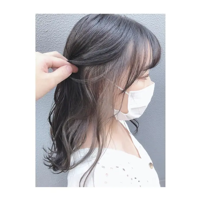 ダークグレージュベースにシルバーのインナーカラー 透明感最高です And La Te所属 Okazaki Yousukeのヘアカタログ ミニモ
