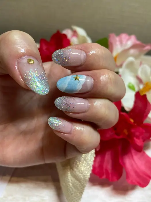 夏ネイル 海ネイル シェルネイル 水色ネイル キラキラネイル 神戸市西区ネイルサロン伊川谷ネイルサ Nail Salon Stella所属 ネイルサロン ステラのネイルデザイン ミニモ