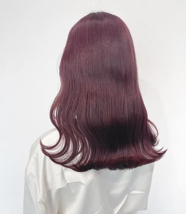 色落ちで黄ばまないカラー ワインレッド ディープパープル Theater所属 ﾊｲﾄｰﾝｶﾗｰ 大得意ゆなのヘアカタログ ミニモ