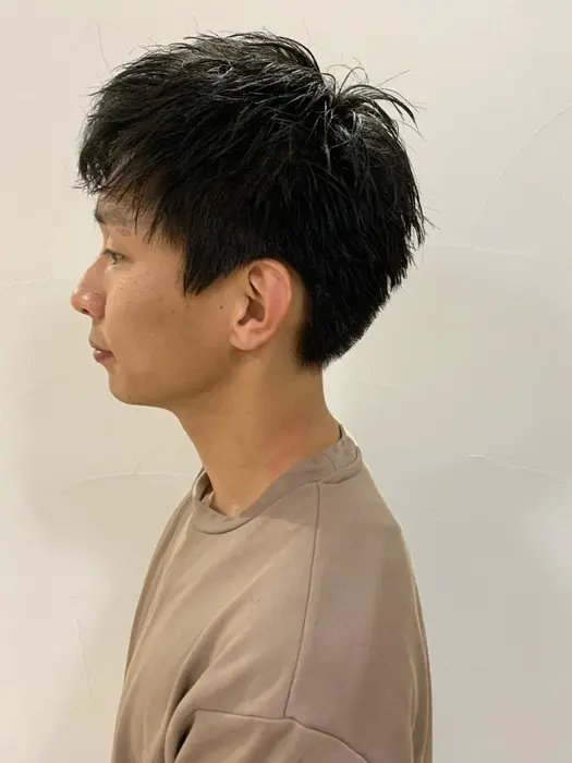 直毛の髪の毛をさっぱりとソフト刈り上げでしあげました Quarter Resort所属 柳生 真也のヘアカタログ ミニモ