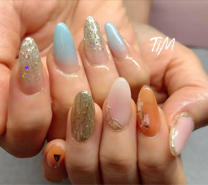 チークネイルとグラデーション Beauty Studio Tim所属 ビューティスタジオ Tim 森北智恵のネイル デザイン ミニモ