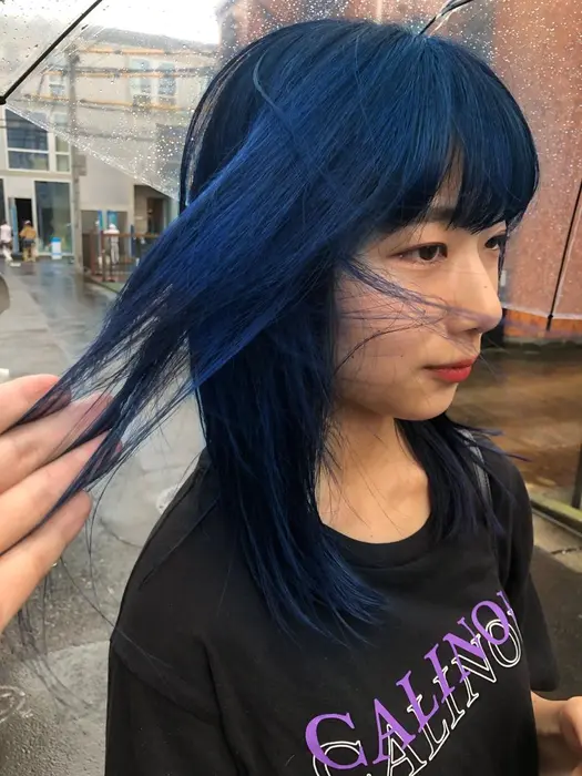 オーシャンブルーのストレートミディアム Tress Omotesando所属 店長 Hinata 似合わせナチュラル のヘアカタログ ミニモ