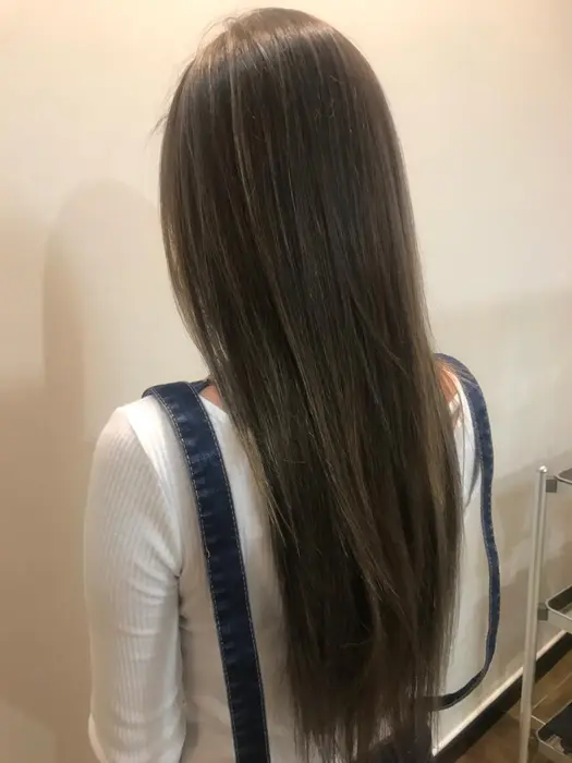 細メッシュいっぱいカラー Hair Room Grin所属 Grin グリン Yukoのヘアカタログ ミニモ