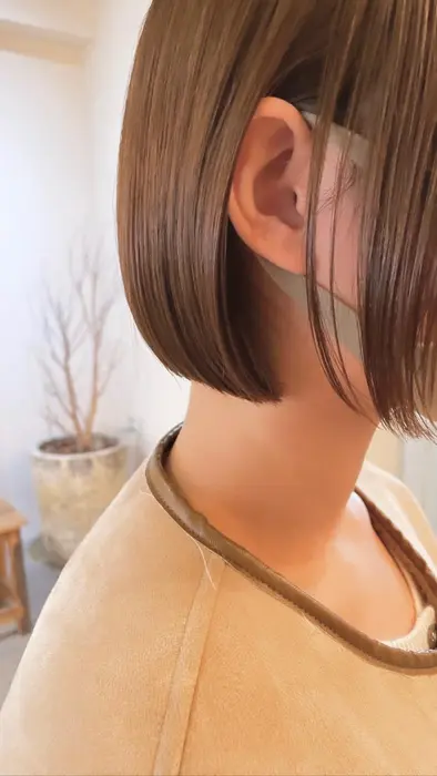 ぱつっとボブ首にぴたっとはりつくライン感じが最新のボブ Terrace Code梅田所属 ショート ボブ特化 くせ毛 対応 奨太朗のヘアカタログ ミニモ