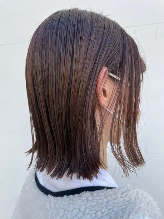 外ハネが可愛い肩上ボブ 秋らしい紅葉カラーで少しピンク味をプラス Koe所属 海老原 友太のヘアカタログ ミニモ 外ハネが可愛い肩上ボブ 秋らしい紅葉カラーで少しピンク味をプラス Koe所属 海老原 友太のヘアカタログ ミニモ