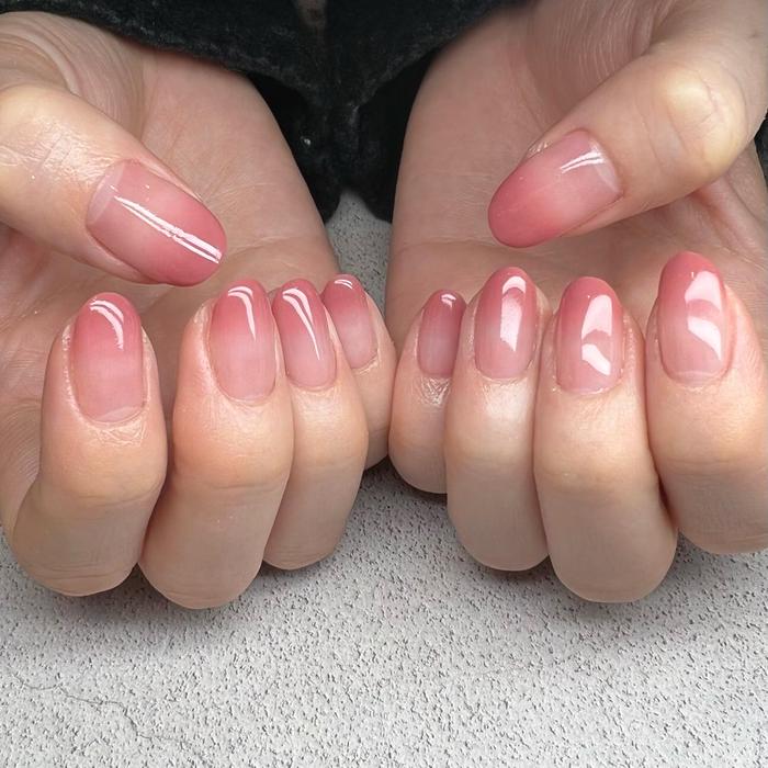 桃色カラグラ 8ist所属 Momoka Wのネイルデザイン ミニモ 桃色カラグラ 8ist所属 Momoka Wのネイルデザイン ミニモ