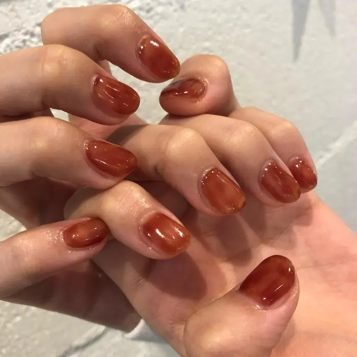 ワンカラーだけどまだらで Charman所属 Chika ちかのネイルデザイン ミニモ