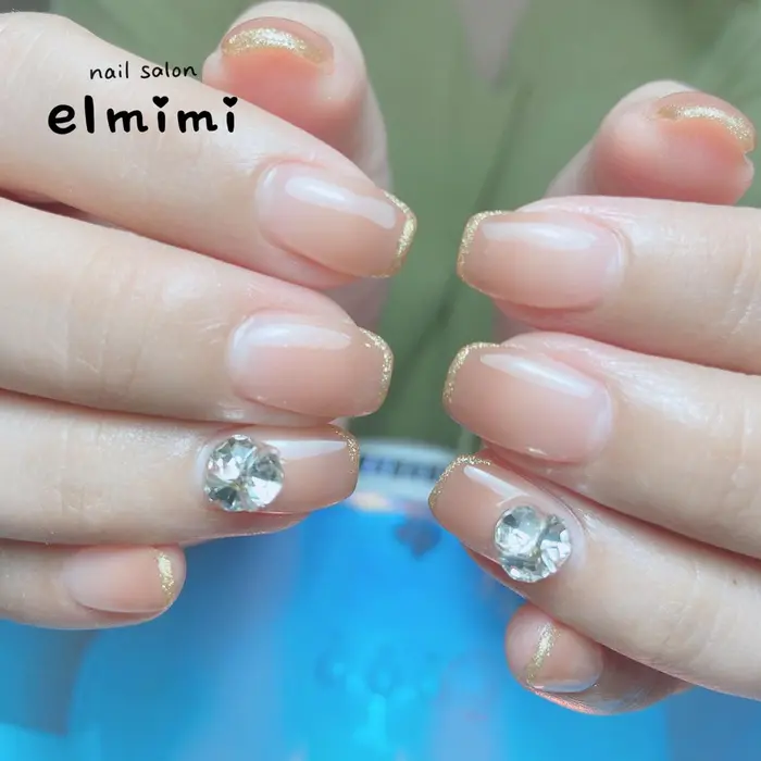 グラデーション ラメライン カラグラ ラメフレンチ 2本パーツ付け放題 Nail Salon Elmimi所属 Nail Salon Elmimiのネイルデザイン ミニモ