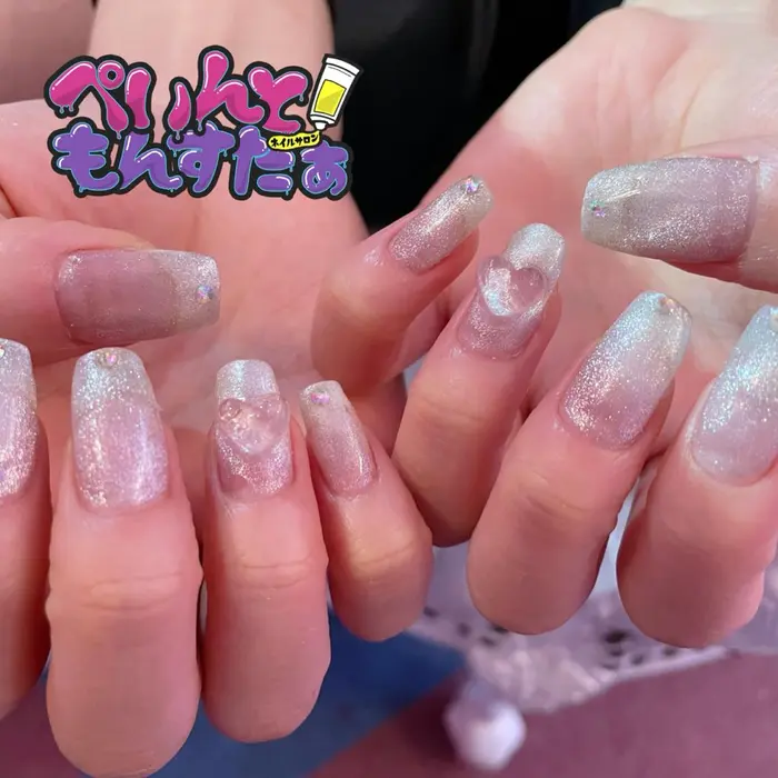 クリアハートかわいい ネイルサロンぺいんともんすたぁ所属 ぺいんともんすたぁ 鶴橋のネイルデザイン ミニモ