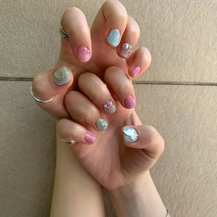 ネイル パラジェルネイル ジェルネイル ネイルモデル 韓国ネイル 韓国スタイル 蝶々ネ Zest吉祥寺店所属 Kurehaのヘアカタログ ミニモ