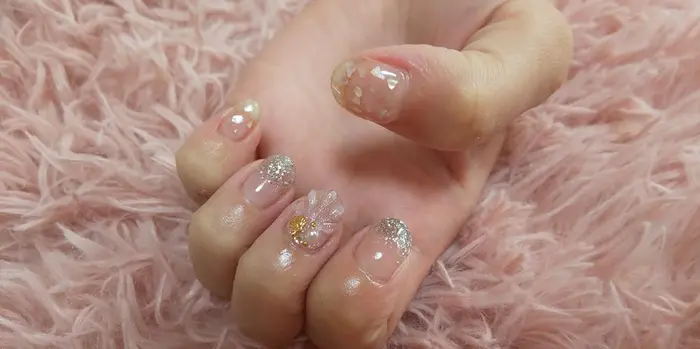 持ち込みデザイン パーツ代別途 Nail S 所属 Yukari S のネイルデザイン ミニモ