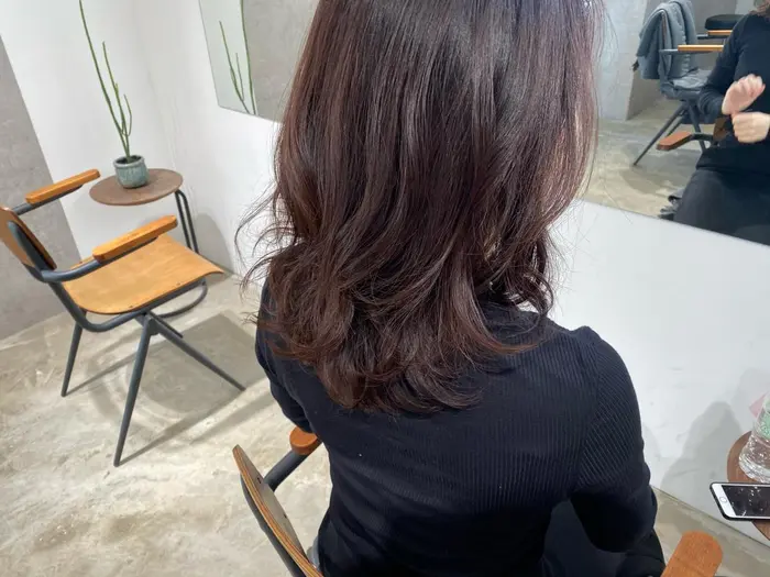 ハイライト ブルージュ グレージュ グラデーションカラー インナーカラー 透明感 裾カラー カラー Eir 9 22時所属 満足度90 以上 モリタ ワタルのヘアカタログ ミニモ