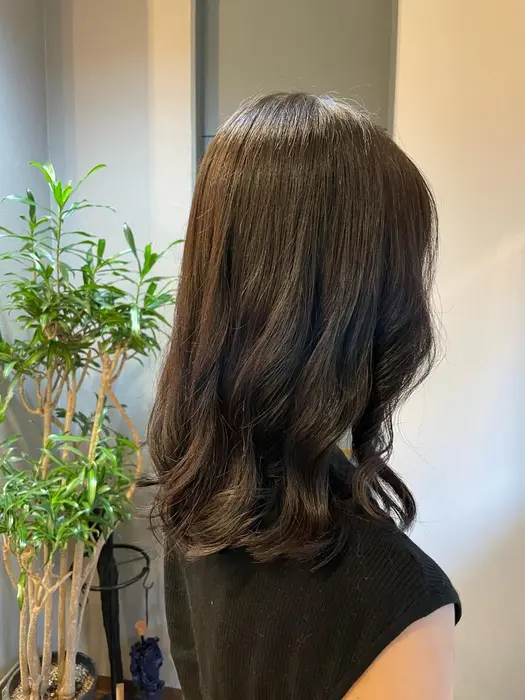 韓国風パーマです デジタルパーマで外巻きに巻いていて クルクルさせながら乾かすだけなのでコテ巻きが苦 Pourlworks初台所属 松中 千明のヘアカタログ ミニモ