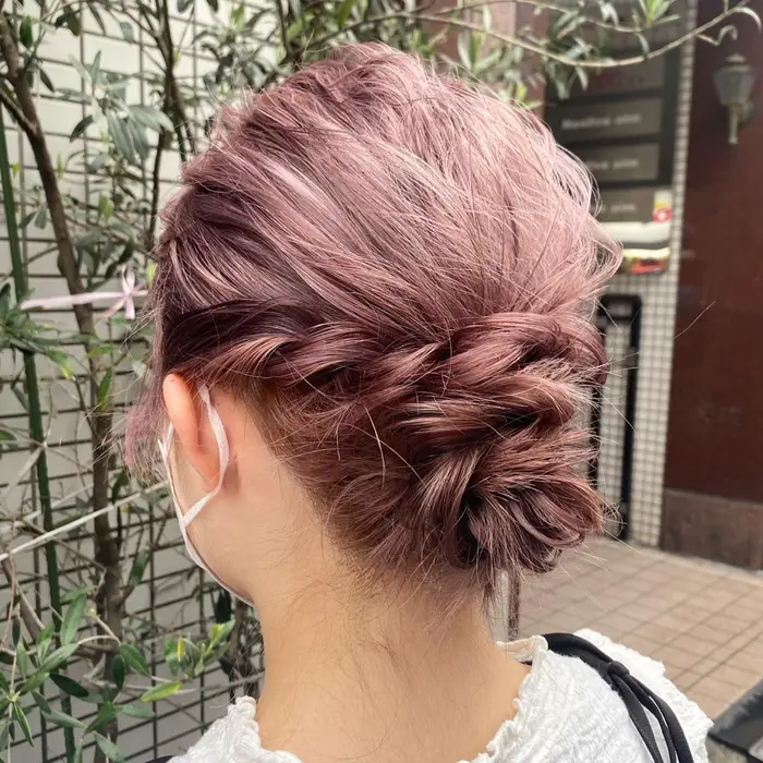 Hair Arrange まとめ髪 結婚式やパーティー等のヘアアレンジに 是非お任せください Kenje横浜所属 透明感カラー ボブ アレンジ かなみのヘアカタログ ミニモ