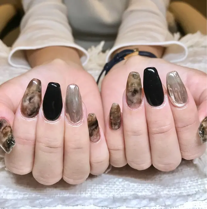ファーマーブル バレリーナロングネイル 1100 Nailsalon Share所属 長田 武男のネイルデザイン ミニモ