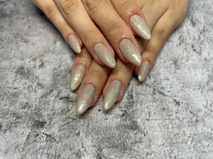 チップ長さだしワンカラー Rich To 安城店所属 寒河江 菜月のネイルデザイン ミニモ