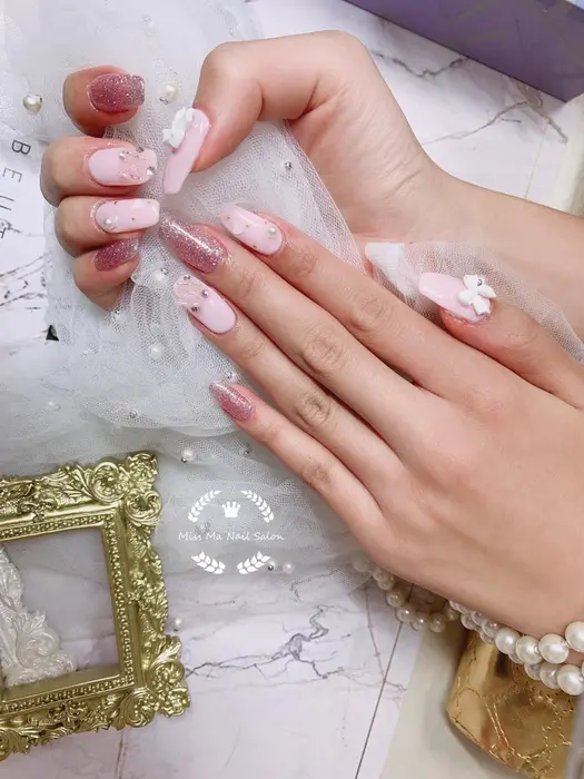 ネイルガールズ所属 ネイル ガールズのネイルデザイン ミニモ