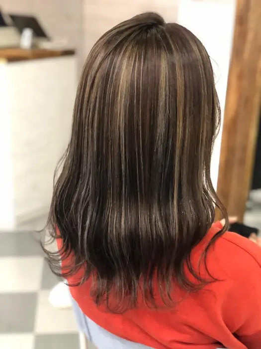 ハイライトカラー 施術時間は3時間 となっております One X One Hair所属 One One 花菜のヘアカタログ ミニモ