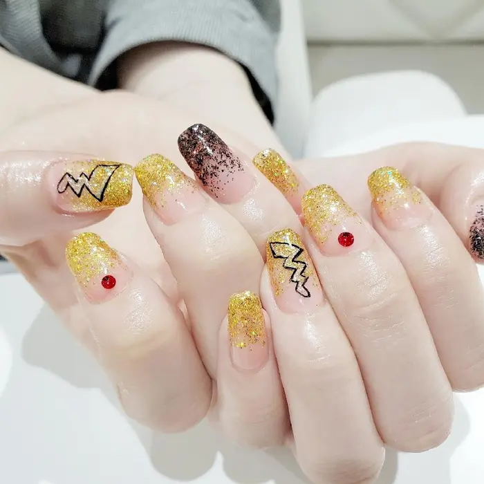 キャラクターモチーフネイル Snsへの投稿でも大人気でした カラーを変えてもとても素敵ですよ Vingt Nail所属 Vingt Nail 八重樫 則香のネイルデザイン ミニモ