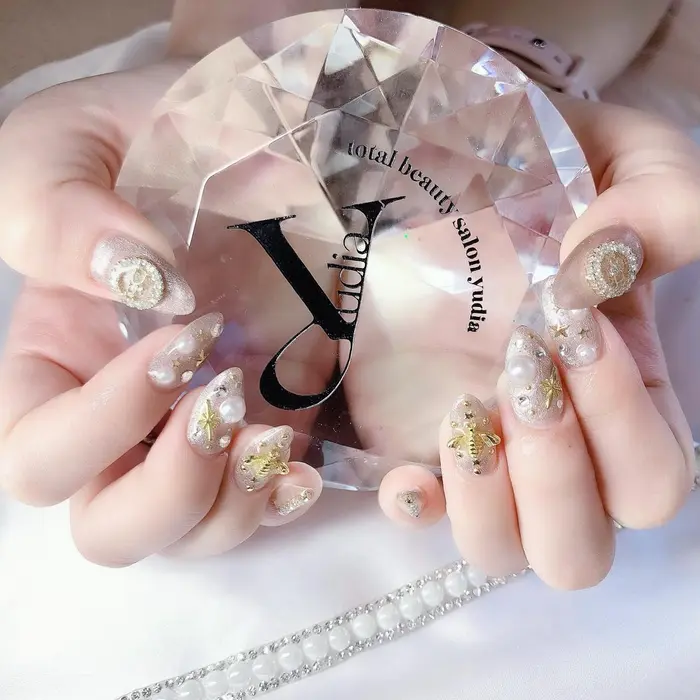 夏ネイル 秋ネイル 冬ネイル ニュアンスネイル Chanel Gucci Ysl Dior Total Beauty Salon Yudia 恵比寿本店所属 Yudia Azumiのネイルデザイン ミニモ
