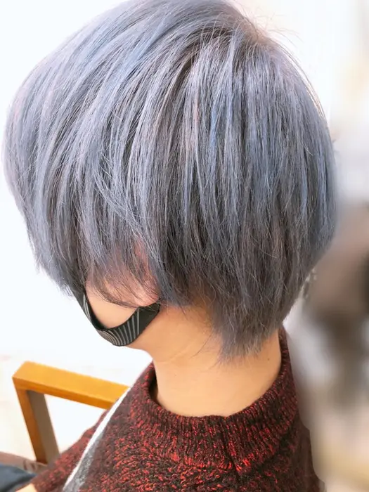 ブリーチされてのシルバーアッシュカラー 中間から毛先は3 4ブリーチにされてました 根本は一 Arlel所属 マツナガ タクマのヘアカタログ ミニモ