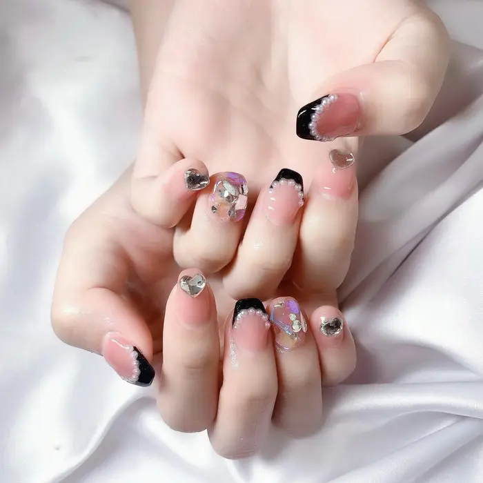 パラジェル 春ネイル 夏ネイル 秋ネイル 冬ネイル ニュアンスネイル マグネットネイル オーロラネ Total Beauty Salon Yudia 恵比寿本店所属 Yudia Azumiのネイルデザイン ミニモ