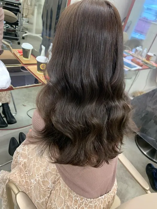 これが巻き髪風パーマです Theo所属 なかばやし ゆうのヘアカタログ ミニモ