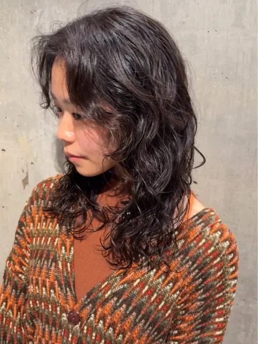 大きめニュアンスパーマスタイル
強すぎるパーマが苦手な方におすすめで...