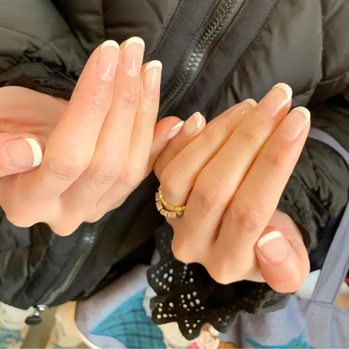 フレンチネイル ホワイトネイル Hana Beauty Ashiya所属 芦屋パラジェルサロン 中田 真澄のネイル デザイン ミニモ