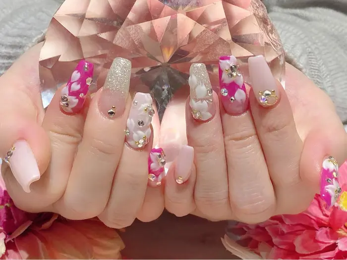 スカルプリペア リピーター様 単品 予約時はスカルプのせ放題コース 又はチップ スカルプコース Nail Salon Gloss Magic所属 Yun のネイルデザイン ミニモ