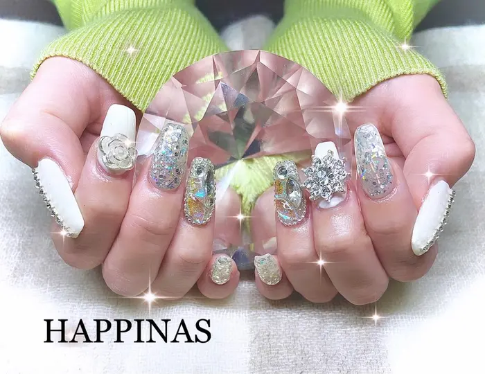 スカルプパーツ付け放題ネイル スカルプネイル ホワイトネイル ラメネイル シルバーネイ Happinas所属 Happinas Nail 脱毛のネイルデザイン ミニモ