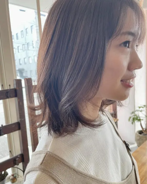 黒髪からのベージュブラウン ブリーチなしです ダフネトリートクラブ所属 ムツミ のヘアカタログ ミニモ