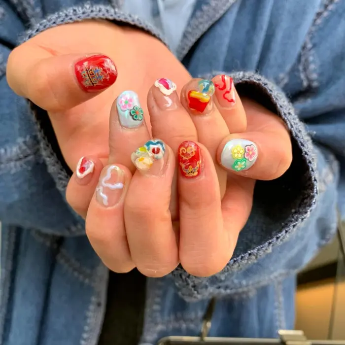 中華ネイル パーツはお客様の持ち込みです 持ち込みのパーツでお任せニュアンス可能です Zest Park所属 Kureha ネイル ショート ボブのヘアカタログ ミニモ