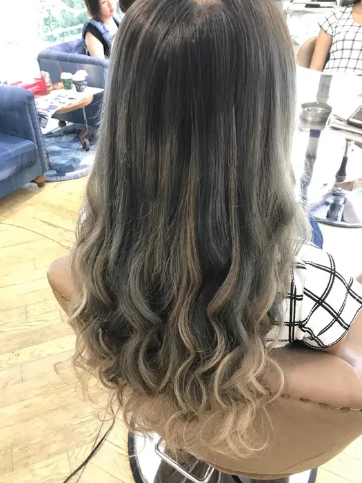 アッシュグレーからのグラデーションエクステ|1st@VIBEANNEX所属・リピート、指名率 NO 1,松井のヘアカタログ(20190812130444)|ミニモ アッシュグレーからのグラデーションエクステ|1st@VIBEANNEX所属・リピート、指名率 NO 1,松井のヘアカタログ(20190812130444)|ミニモ