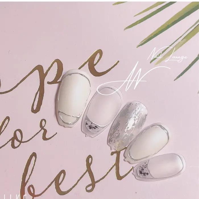 マットネイル ハンド デート 可愛いネイル Nails ネイルアート 大人ネイル An Nailartlounge所属 チン ギアンの ネイルデザイン ミニモ