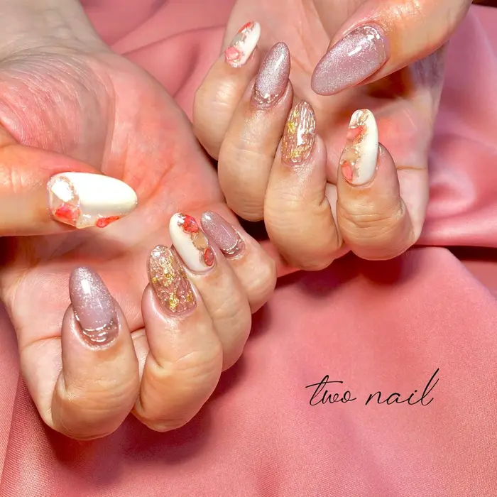 Nuance Nail Mirror Shell Magnet 追加料金あり 9 900 Two Nail所属 Two Nailのネイルデザイン ミニモ Nuance Nail Mirror Shell Magnet 追加料金あり 9 900 Two Nail所属 Two Nailのネイルデザイン ミニモ