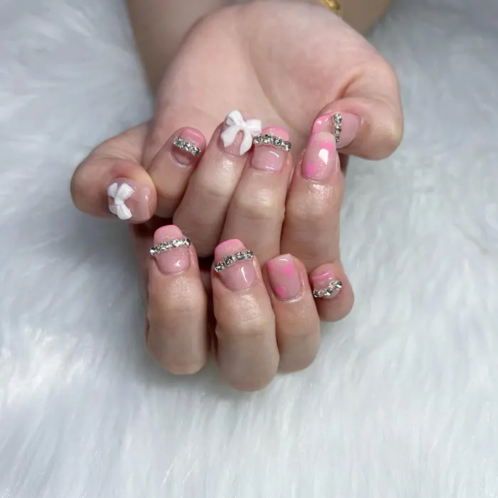 Yudia Neon 新大久保店所属 Yudia Minoriのネイルデザイン ミニモ