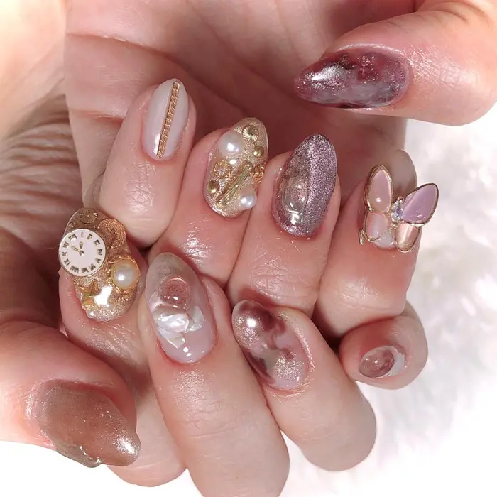 ニュアンスネイル もやもやネイル バタフライネイル 埋め尽くし 埋め尽くしネイル アンテ Chamnail所属 韓国ネイル ニュアンスネイル 華のネイルデザイン ミニモ