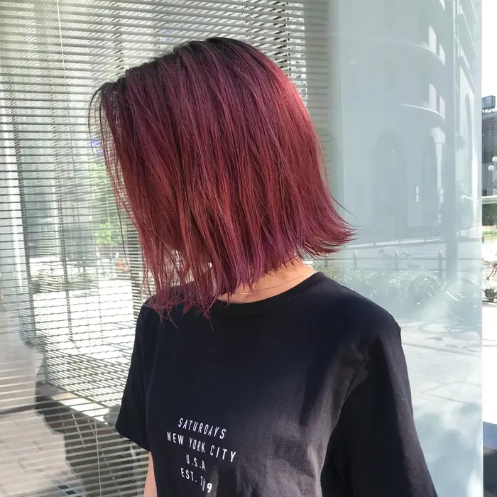 ピンクバイオレット ブリーチしても失敗しない 王道ハイトーンカラーです King 枚方所属 マツイ イッキのヘアカタログ ミニモ