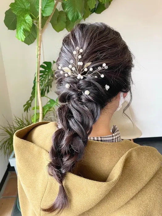 シンプル編みおろしスタイル

派手すぎず地味すぎずの
同窓会などの軽い?...