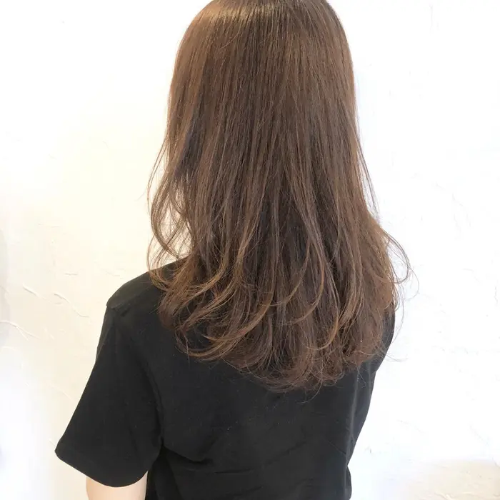 ニュアンスハイライトで自然な束感 レイヤーで軽さを Fam And所属 濱島ももみ And中目黒 のヘア カタログ ミニモ