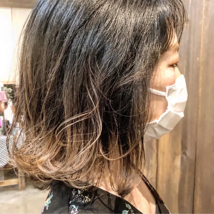 グラデーションカラー 根元は染めたくないけど個性的にしたい人におすすめです カットは流行りの外ハネ Kokoro Hair Salon所属 Kiyama Suzukaのヘアカタログ ミニモ
