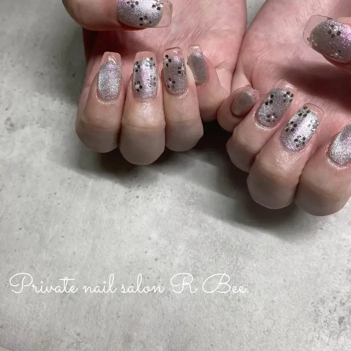 Nail Nailart 大阪ネイルサロン 豊中ネイルサロン トレンドネイル ニュアンスネイル 冬 Private Nail Salon R Bee 所属 R Bee Reinaのネイルデザイン ミニモ