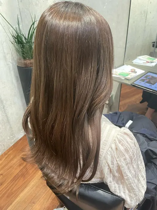 8トーンのナチュラルブラウンベージュコーデと相性 Sign所属 北島 未夢のヘアカタログ ミニモ
