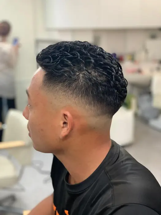 メンズカット スキンフェード サラリーマン ビジネス オシャレ バーバーカット サラリーマンカット Hair Ales Harajuku所属 当日予約大歓迎 Ales片桐大輝のヘアカタログ ミニモ