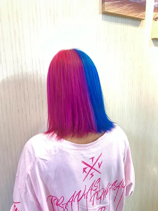 原色ツートーンカラー ブリーチ1回 2回必要です インナーカラー インナー グ Brooch所属 エクステ カラー U Yaのヘア カタログ ミニモ