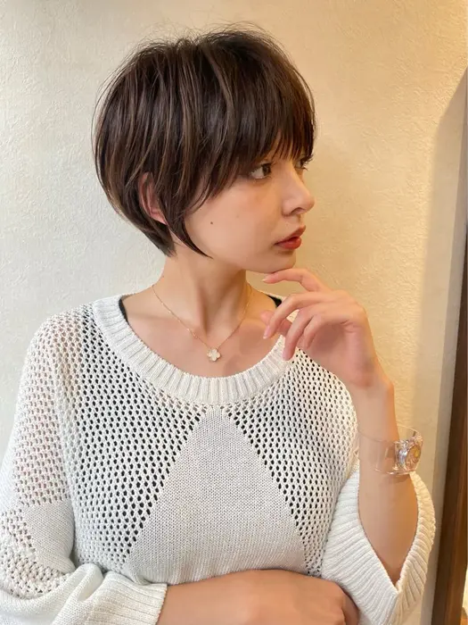 「大人可愛いショートヘア」
首元スッキリ、涼しげで爽やかな印象に。
?...