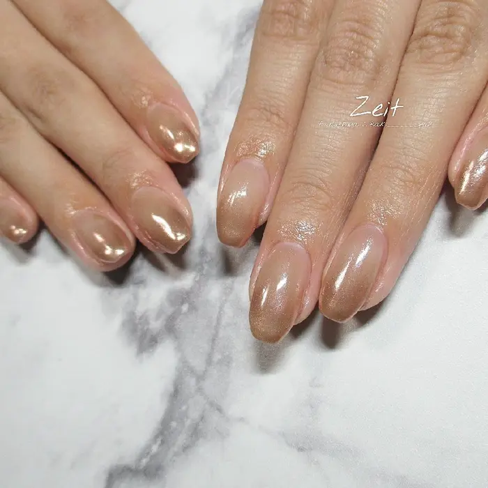 マーガレットミッチェル 拳 十分ではない ミラー ネイル グラデーション 公平な 早める 母性