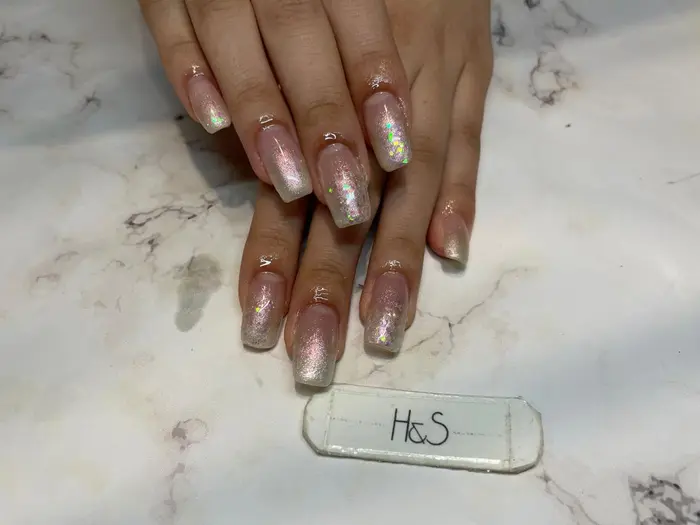 シンプルスクエアスカルプ H S所属 羽鳥 楓のネイルデザイン ミニモ